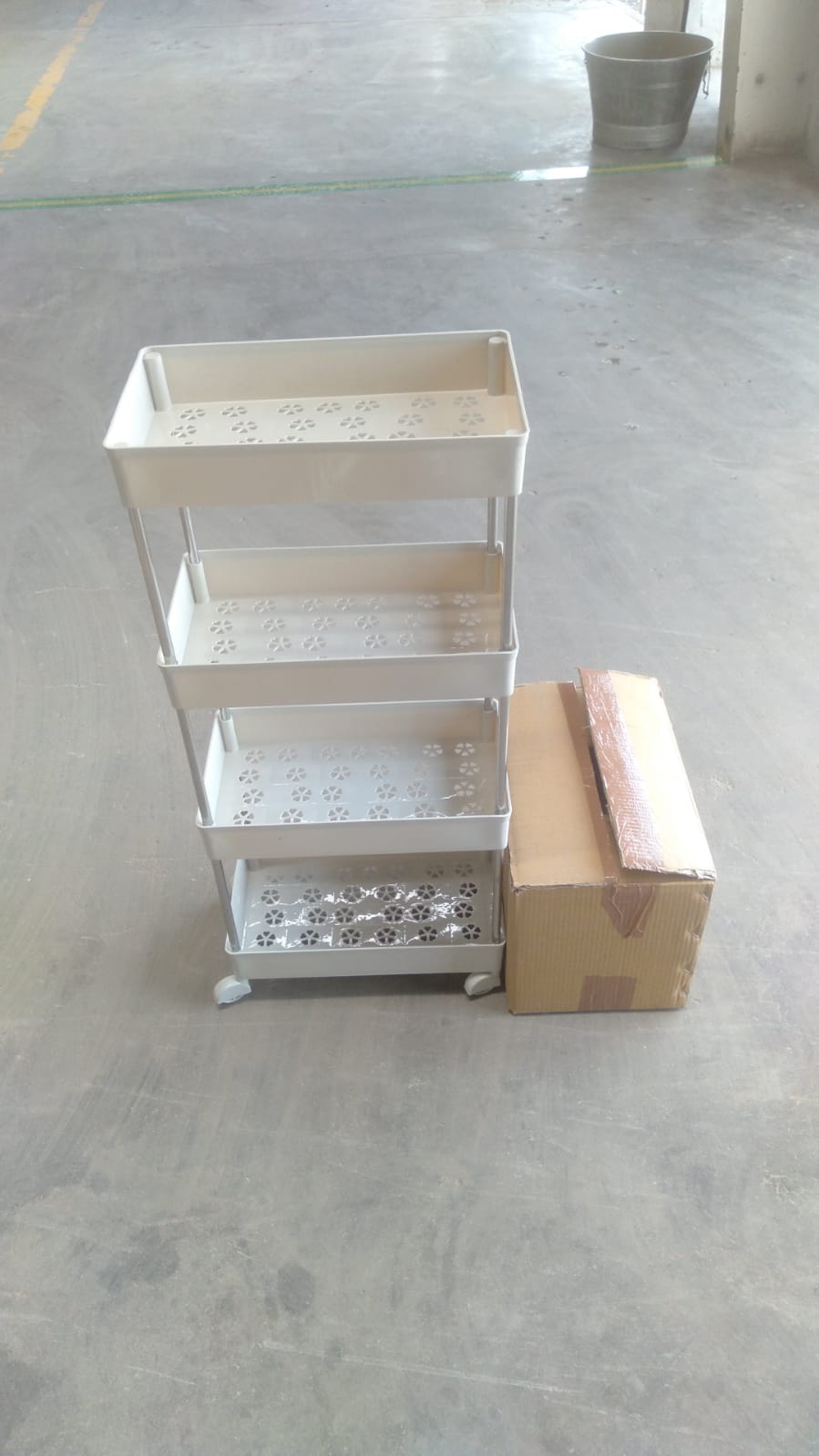 4 Layer Kitchen Rack For Holding And Placing Types Of Things