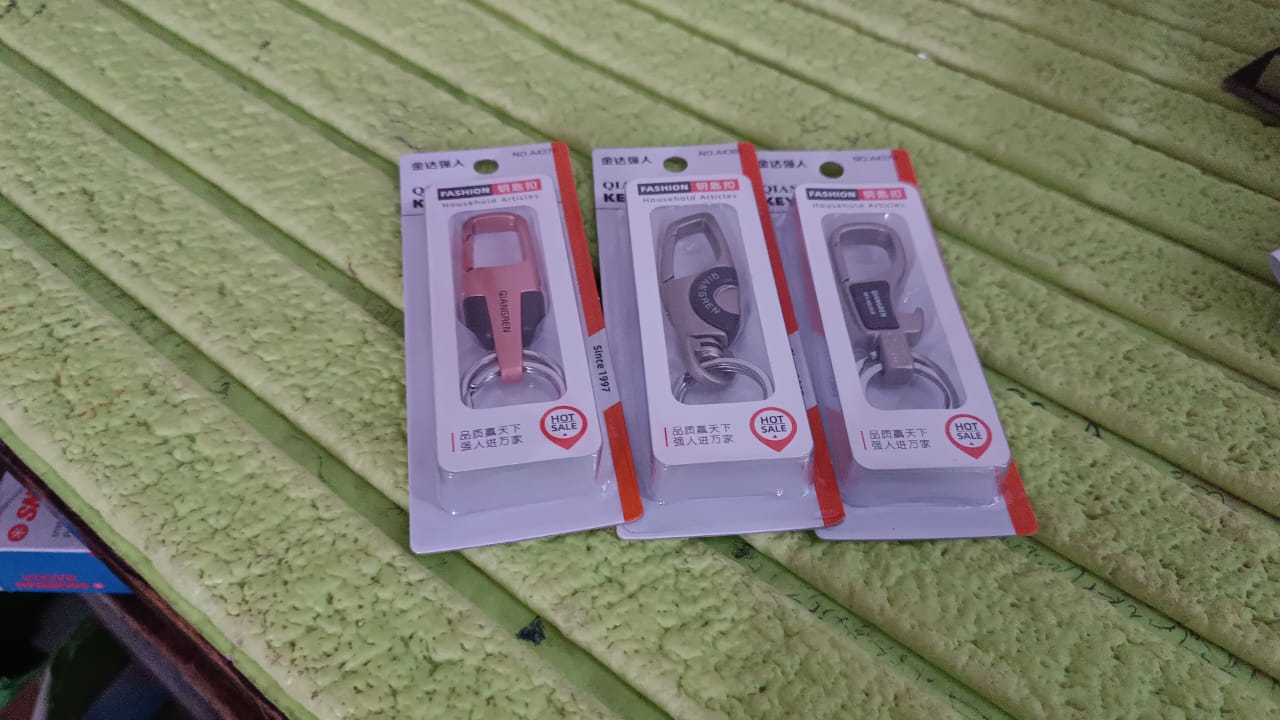 Heavy Duty Stainless Steel Luxury Car, Bikes Key Holder, Keychain, Key chain (1 Pc / Mix Design)